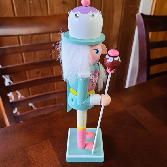 Christmas Nutcracker Soldier Wooden Statue Xmas Holiday Decor Table Decoration - Picture 9 of 16